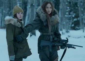 معرفی و بررسی فیلم سینمایی مادر The Mother 2023