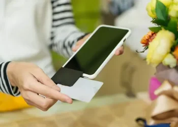 کارت‌خوان اندرویدی چیست و چه ویژگی‌هایی دارد؟